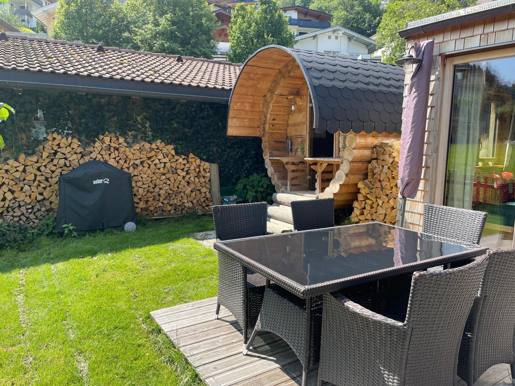 Chaleny - Das Erste Tiny House Chalet Im Zillertal Hainzenberg Eksteriør bilde